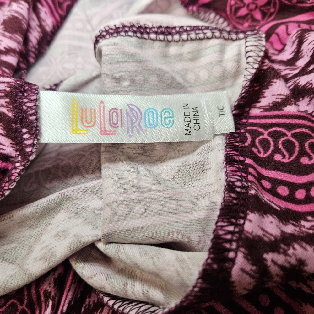 LuLaRoe Tall and Curvy Leggings - Picture 4 of 5